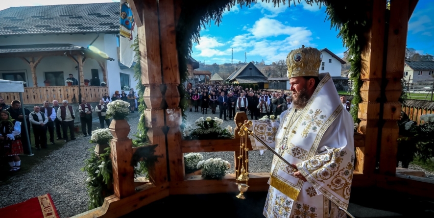 Sfânta Liturghie arhierească în Parohia Ortodoxă Săcel – Iza (FOTO)