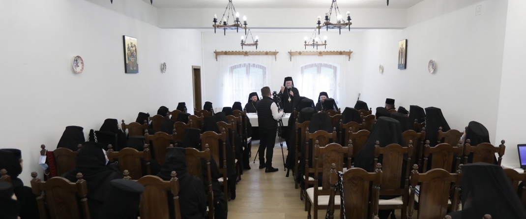 La Mănăstirea Săpânța – Noul Peri a avut loc Sinaxa Monahală din Episcopia Maramureșului și Sătmarului (FOTO)