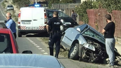 Anchetă accident de circulaţie: În judeţul Maramureş, un şofer dar şi o tânără pasageră, victimele unui eveniment rutier, produs azi pe DN1C, în Săbişa! (FOTO)