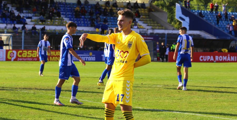 Un tânăr de persectivă: Minaur Baia Mare are jucător acum la echipa națională U20! Cine este Alin Văsălie, eroul din partida cu Iași (FOTO)