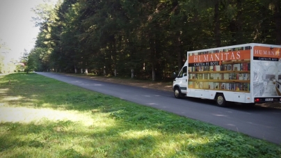 O inițiativă mai aparte: În județul Maramureș ajunge „Cartea pe roți” pentru iubitorii de lectură! Vezi traseul librăriei mobile de-a lungul săptămânii! (FOTO)