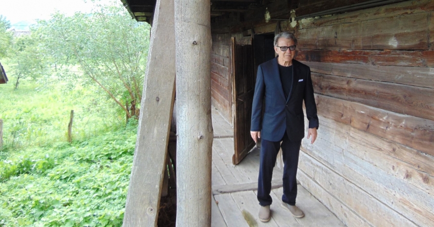 Fapt de ținut minte: Un mare star de film este originar din Maramureș! Actorul internațional a devenit cetățean de onoare când a vizitat casa mamei lui! (FOTO)