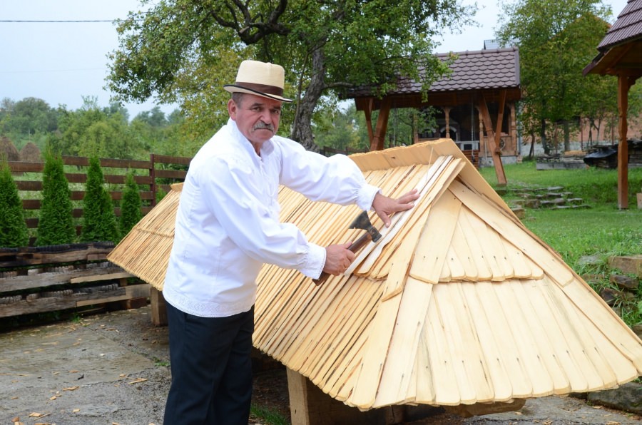 Este doliu în comunitate:Acum lumea artistică din Maramureș a pierdut un restaurator vestit! A plecat Liviu Bledea! Învățase meșteșugul de la tatăl lui! (FOTO)