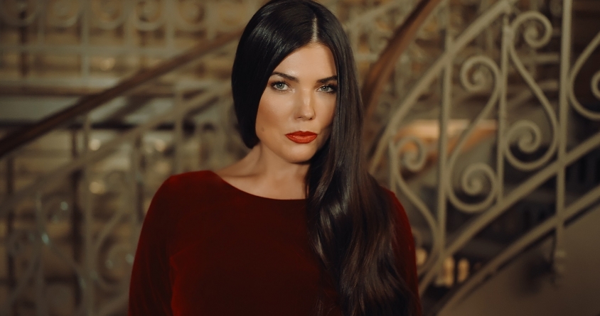 O piesă mai aparte: Paula Seling artista noastră maramureșeancă a lansat o melodie în limba rusă în premieră în cariera sa! (VIDEO ȘI FOTO)