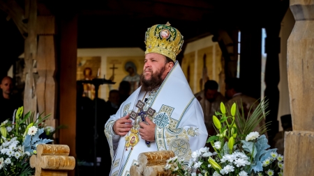 PS Timotei: „Să facem fapte bune, milostenie, să arătăm iubire jertfelnică faţă de toţi oamenii, ca sub această formă duhovnicească raiul să dobândim şi să ne mântuim sufletele”