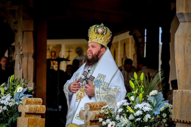 PS Timotei: „Să facem fapte bune, milostenie, să arătăm iubire jertfelnică faţă de toţi oamenii, ca sub această formă duhovnicească raiul să dobândim şi să ne mântuim sufletele”