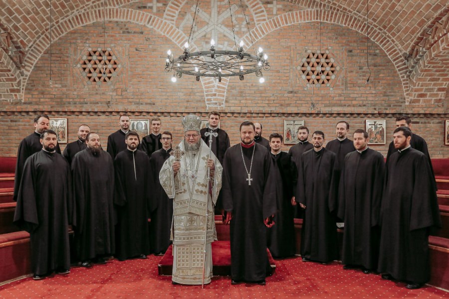 Grupul psaltic „Theologos” al Episcopiei Ortodoxe Române a Maramureşului şi Sătmarului  împlinește 6 ani de activitate