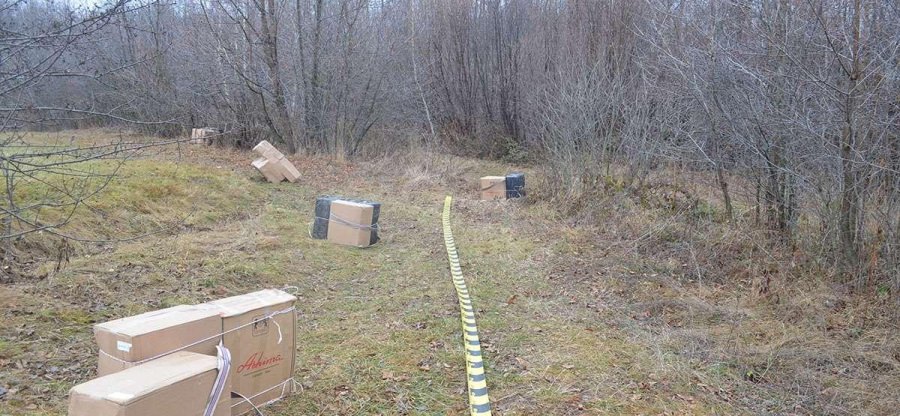 Peste 33.000 de pachete cu țigări confiscate la frontiera de nord a României