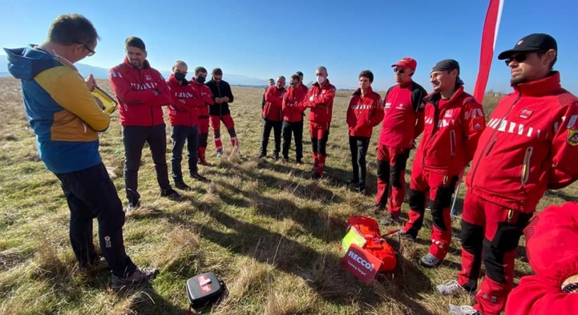 Vești bune: Salvamont Maramureș va avea în dotare un echipament RECCO pentru căutarea persoanelor surprinse de avalanșă