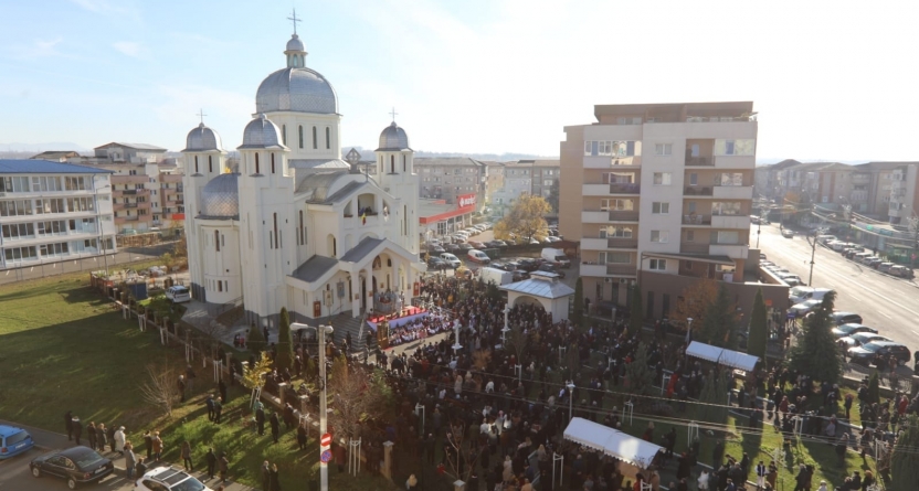 A fost hramul bisericii „Sfinţii Arhangheli Mihail şi Gavriil” din Baia Mare (FOTO)