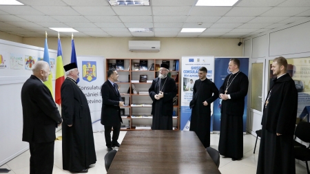 PS Iustin, vizită la Consulatul Român din Slatina, Ucraina (FOTO)