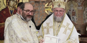 Părintele Constantin Necula a slujit la Catedrala Episcopală din Baia Mare; PS Iustin i-a conferit Ordinul „Preot Nicolae Gherman” (FOTO)