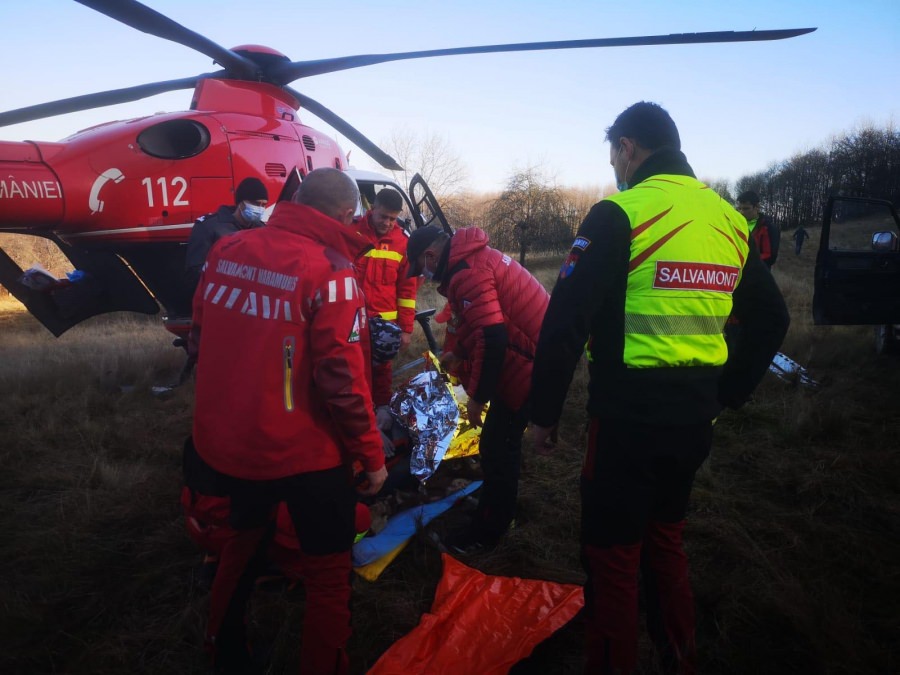 O nouă alertă Salvamont:În județul Maramureș un bărbat a primit urgent ajutorul salvatorilor montani după ce au trecut caii și căruța peste el! (VIDEO ȘI FOTO)