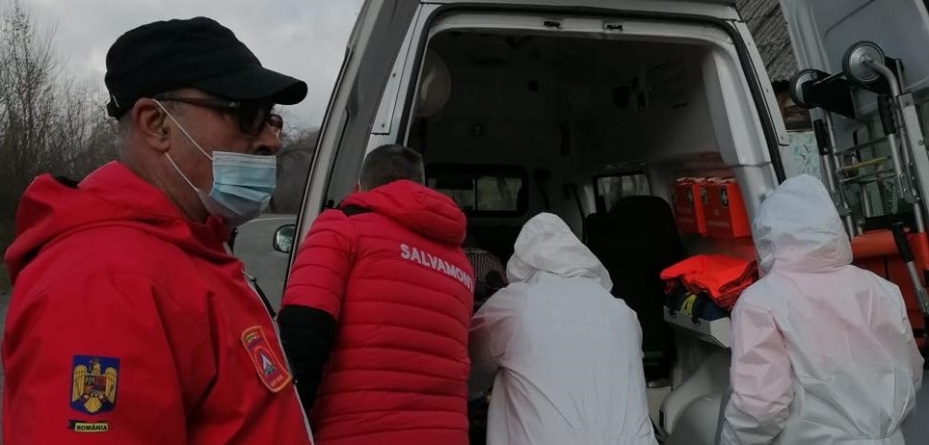 Alertă forțe de intervenție: În județul Maramureș o femeie a fost azi ajutată de salvatorii montani! Vezi filmul demersului!(VIDEO ȘI FOTO)