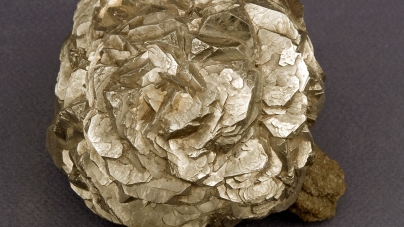 Marcasită, siderit din Mina Herja este exponatul săptămânii la Muzeul de Mineralogie Baia Mare