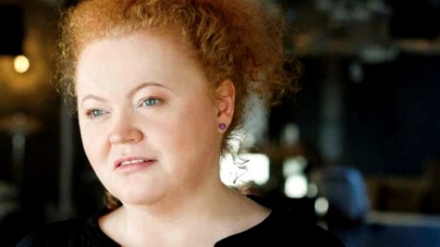 Narcisa Suciu lansează cartea “Mama, povestește-mi despre tine!”