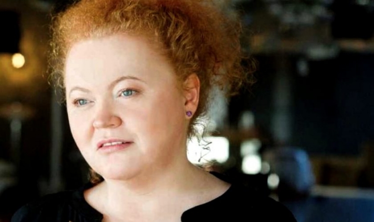 Narcisa Suciu lansează cartea “Mama, povestește-mi despre tine!”