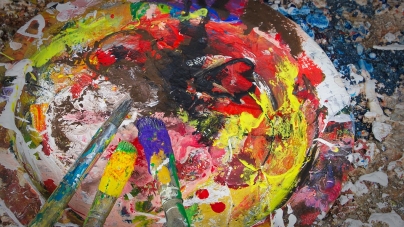 ”Întoarcere în timp”: Expoziție în memoria artistul plastic Alexandru Szabo