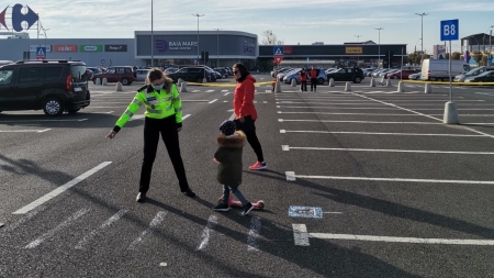 În weekend: Viitorii conducători auto au fost instruiți de polițiștii Serviciului Rutier