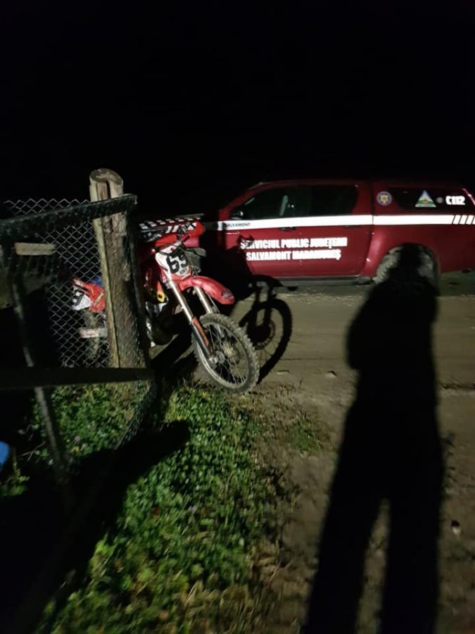 Șase tineri – printre care doi minori – s-au rătăcit cu motocicletele în zona Valea Vaserului; Au fost recuperați de Salvamont Maramureș (FOTO)
