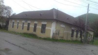 Exclusiv DirectMM:Voința Binelui:În județul Maramureș o parohie ortodoxă ar face centru cu caracter social într-o fostă școală! Ideea e  blocată de stat!(FOTO)