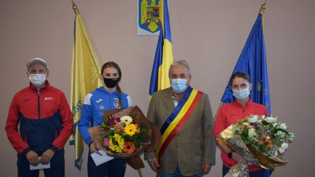 Aprecierea unor mari performanțe!: Trei sportivi maramureșeni din Țara Lăpușului au fost premiați de administrația locală. Vezi cum! (FOTO)