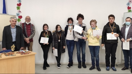 Lucacistul Victor Vasile Dragoș a obținut medalia de aur la concursul „Stelele Matematicii” (FOTO)