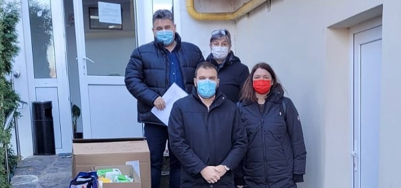 În prag de sărbători: În județul Maramureș o bucurie de sezon pentru bunicii cazați la căminul de persoane vârstnice din Baia-Sprie! (FOTO)