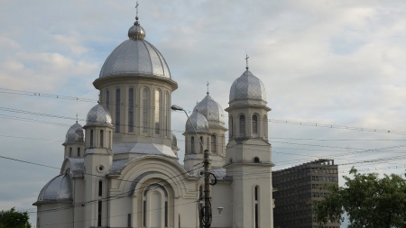 Hramul Bisericii „Naşterea Domnului” din Baia Mare a fost prăznuit în avans