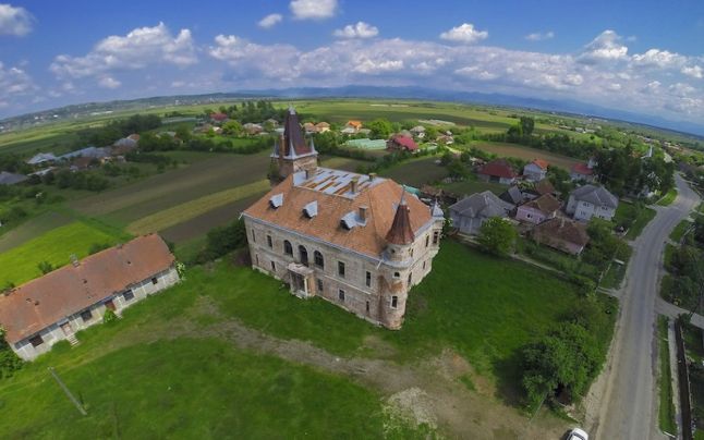 Categoric viitoare destinație turistică: În județul Maramureș obiectiv important trecut acum în patrimoniul autorităților. Povestea, în ansamblu, a castelului!