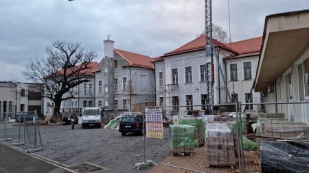 Colegiul Național „Gheorghe Șincai” din Baia Mare acum funcționează la 20% din capacitate! 35 clase fac cursuri în doar 15 săli! Care ar fi marea cauză? (FOTO)