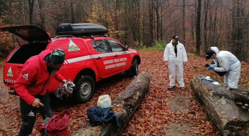 O anchetă în Maramureș: În Baia Mare un bărbat a fost găsit acum o lună pe Valea Usturoiului, fiind spânzurat de un copac. El a fost, acum, identificat! (FOTO)
