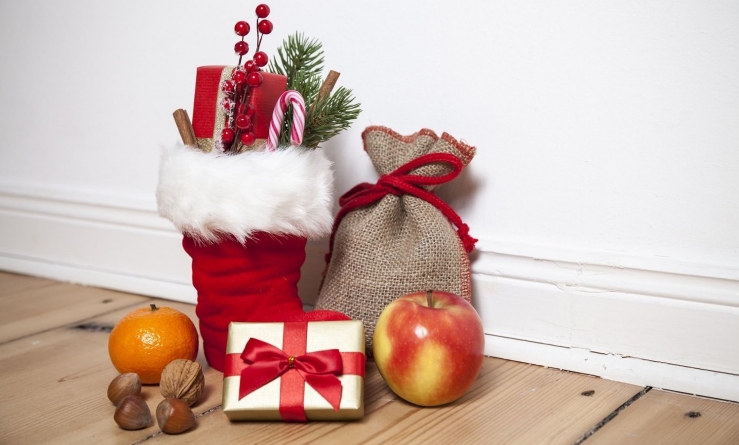 Un ierarh foarte iubit:Copiii din Maramureș primesc darurile dorite de la Moș Nicolae în această noapte. Iată aici toată istoria sfântului!