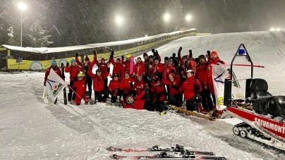 Este start la schi: Salvatorii montani maramureșeni au realizat la inaugurare acea acțiune superbă, de tradiție! Sezon deschis la Cavnic!