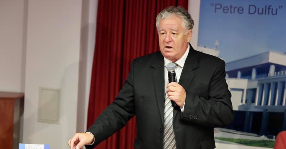 Prof. dr. Teodor Ardelean, directorul Bibliotecii Județene "Petre Dulfu