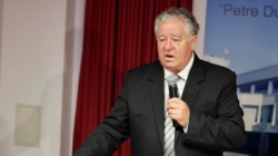 Dr. Teodor Ardelean, directorul Bibliotecii Județene „Petre Dulfu” Baia Mare, invitat al conferinței „Petre Dulfu – Dascăl al neamului” de la Cluj-Napoca