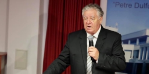 Dr. Teodor Ardelean, directorul Bibliotecii Județene „Petre Dulfu” Baia Mare, invitat al conferinței „Petre Dulfu – Dascăl al neamului” de la Cluj-Napoca