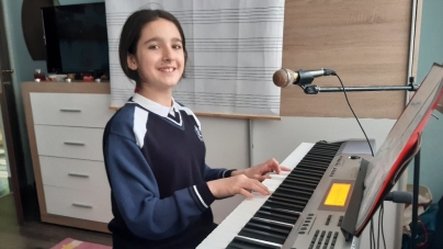 Special DirectMM: An Rodnic: Teodora Dănțăușa, artista din Maramureș care a obținut premii și bifat succese, pe bandă rulantă, cu talentul său! (VIDEO ȘI FOTO)