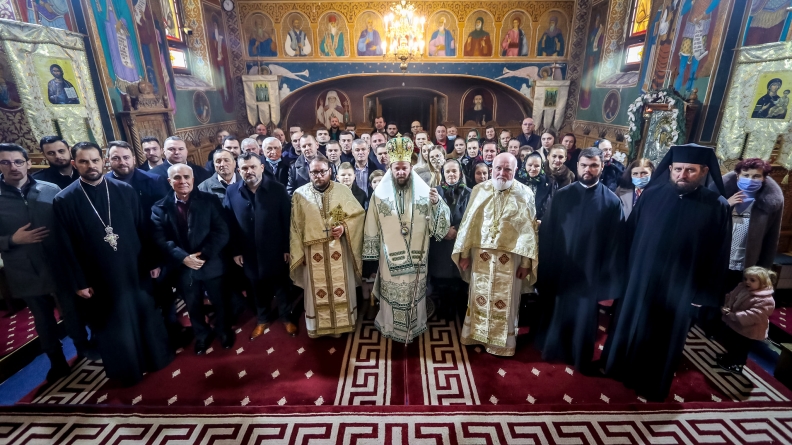 Sfânta Liturghie arhierească la Mănăstirea Bixad (FOTO)