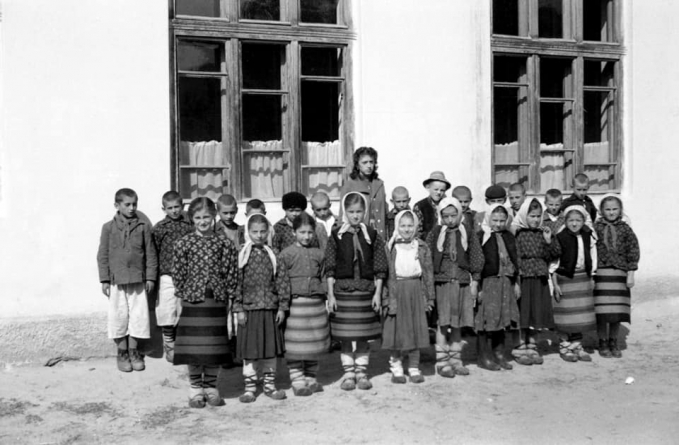 Inedit: Imagini din Bârsana – cu oameni și locuri – de acum 60 de ani (FOTO)