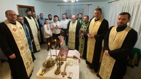 Solidaritate: Cu ajutorul parohiilor din zona Lăpuș și a mai multor binefăcători s-a reușit finalizarea casei preotului Romulus Costinar din Cavnic (FOTO)