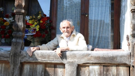 Scriitorul și veteranul Ioan Gojda-Ou din Văleni a trecut la cele veșnice