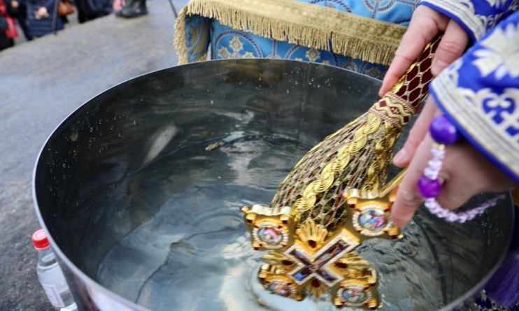 Aghiasma de la Bobotează se poate consuma dimineața, pe stomacul gol, timp de opt zile