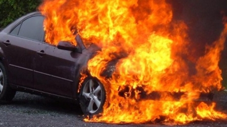 Un bărbat din Borșa și-a incendiat mașina; A fost reținut, iar acum este pus sub control judiciar