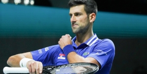 Novak Djokovic a atacat în instanță anularea vizei și deportarea din Australia. Va afla abia luni dacă poate participa la turneu
