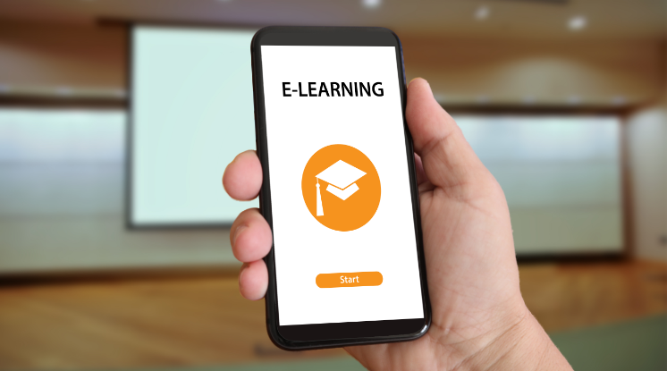 Pot cursurile online să ofere informații și cunoștințe cu adevărat valoroase?