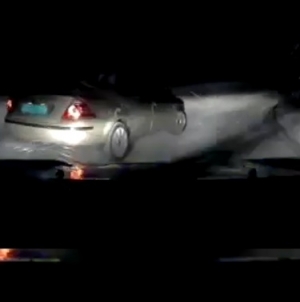 Adrenalină la cote maxime: În județul Maramureș un tânăr a gonit cu poliția pe urmele sale pe o distanță de 10 km. A fost oprit doar cu focuri de armă! (VIDEO)