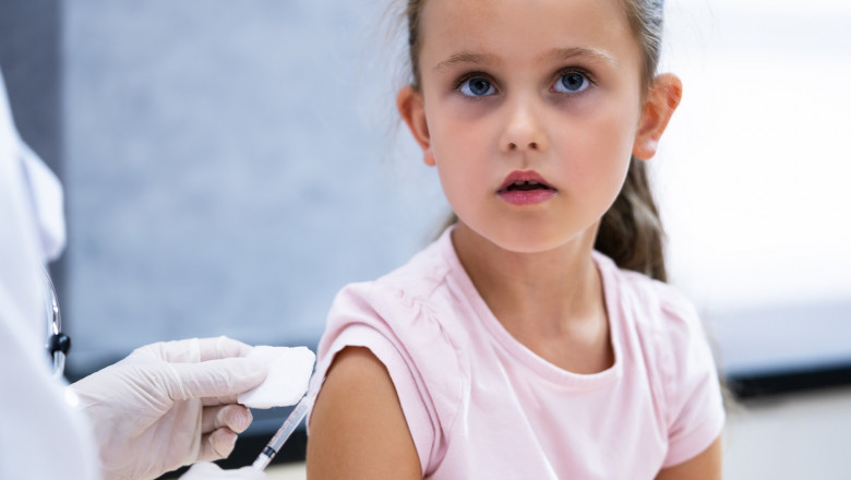 Medicii de familie atrag atenţia asupra pericolului de întrerupere a vaccinării copiilor