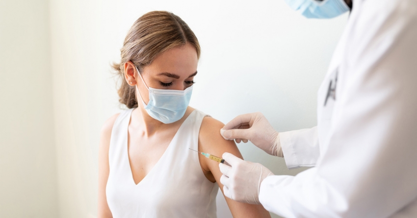 Anunț de la Sănătate: Medicii de familie în Maramureș și practic în țara noastră sunt din iulie cei care vaccinează pe doritori împotriva COVID-19!