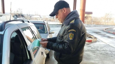 Cercetat penal după ce a vrut să iasă din țară cu documentul fratelui său